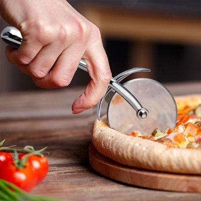 Couteau à pizza robuste antiadhésive