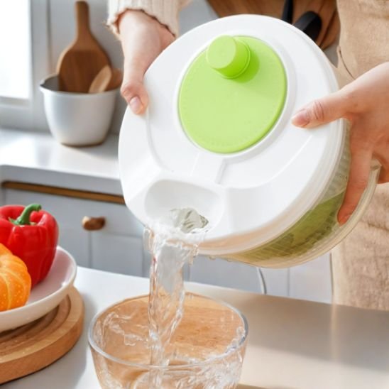 Essoreuse à salade usage simple nettoyage rapide
