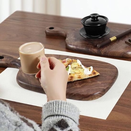 planche-a-decouper-en-bois-de-qualite-superieur