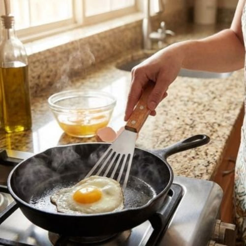 Spatule cuisine pour retourner, mélanger et servir vos plats
