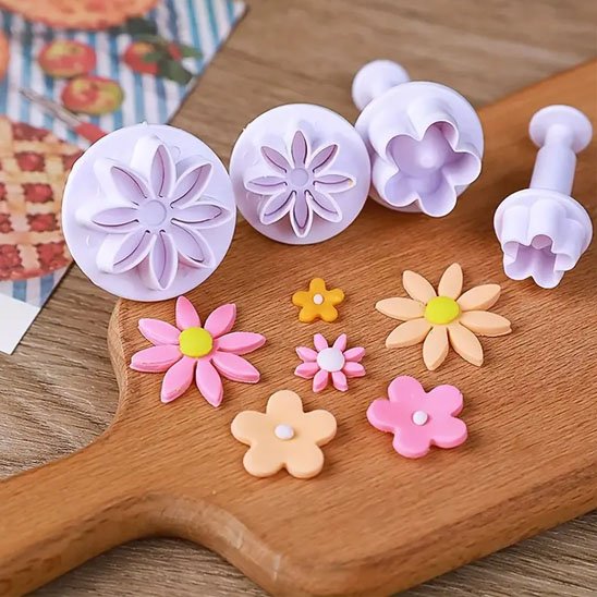 emporte pieces sur une lanche a decouper bois