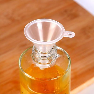 Entonnoir usage facile différent type de liquide