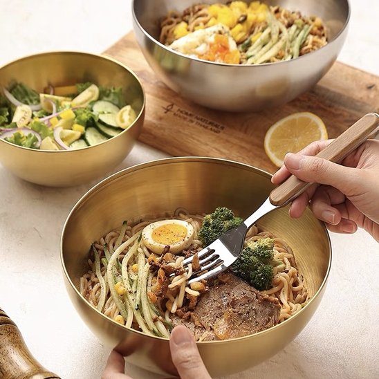 Grand bol cul de poule inox pour fouetter crème et préparer pâte