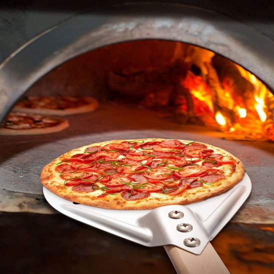 Pelle à pizza résultat croustillant garanti