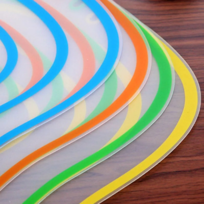 planche a decouper couleur pastel