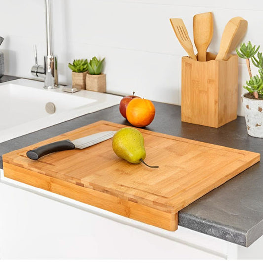 planche adecouper avec poire et couteau