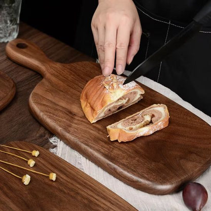 planche-adecouper-en-bois-de-noyer-en-carree