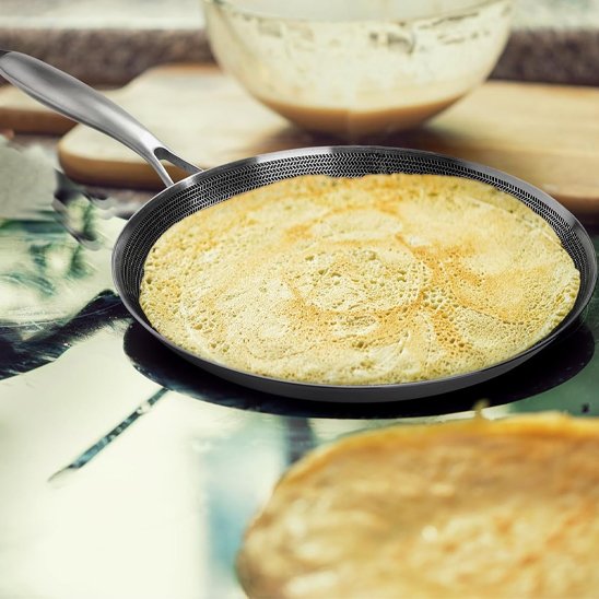 poele-a-crepe-induction-crepes-fines-sans-accrocher