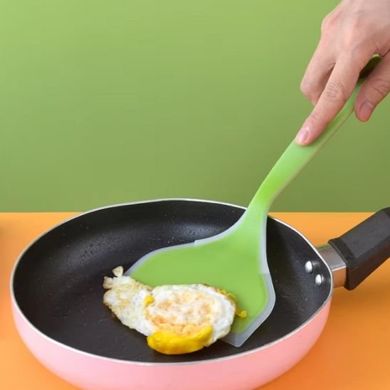 Spatule antiadhésive pour retourner crêpes et steak sans accrocher